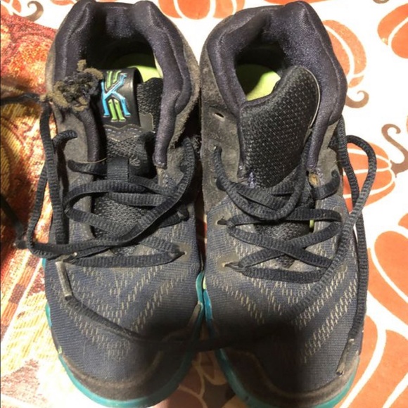 boys nike shoes size 1